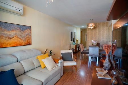 Apartamento à venda com 130m², 3 quartos e 2 vagasSala