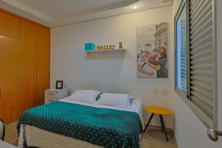 Apartamento à venda com 240m², 5 quartos e 4 vagasSuíte 2