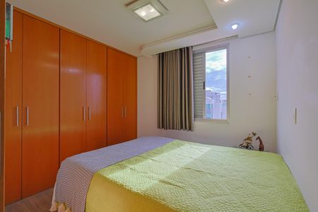 Apartamento à venda com 240m², 5 quartos e 4 vagasQuarto 3