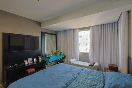 Apartamento à venda com 240m², 5 quartos e 4 vagasSuíte