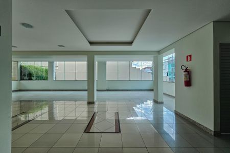 Apartamento à venda com 240m², 5 quartos e 4 vagasÁrea comum - Salão de festas