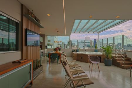 Apartamento à venda com 240m², 5 quartos e 4 vagasCobertura