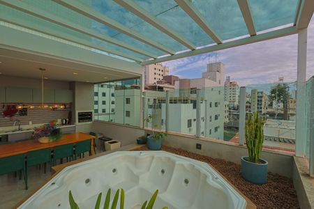 Apartamento à venda com 240m², 5 quartos e 4 vagasCobertura