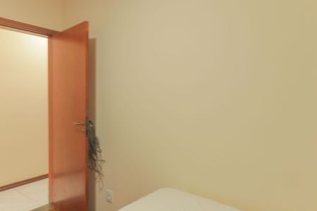 Casa à venda com 359m², 4 quartos e 6 vagas Casa à venda com 359m², 4 quartos e 6 vagasQuarto 2