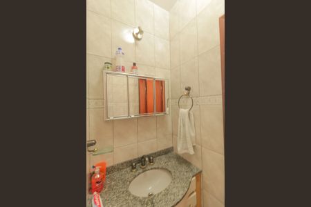 Casa à venda com 359m², 4 quartos e 6 vagas Casa à venda com 359m², 4 quartos e 6 vagasBanheiro 2