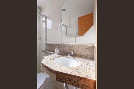 Apartamento à venda com 177m², 3 quartos e 3 vagasBanheiro da suíte