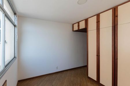 Apartamento à venda com 100m², 3 quartos e 2 vagasQuarto 2