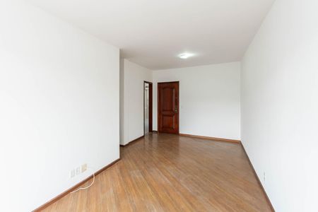 Apartamento à venda com 100m², 3 quartos e 2 vagasSala