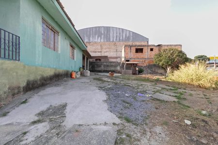 Casa à venda com 1068m², 3 quartos e 8 vagas Casa à venda com 1068m², 3 quartos e 8 vagasQuintal