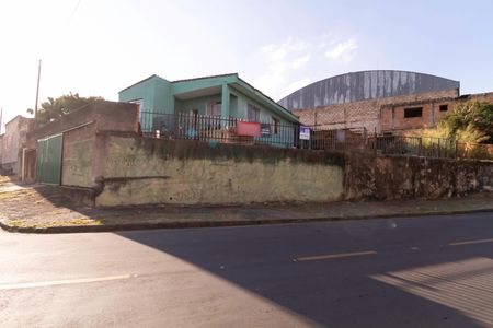 Casa à venda com 1068m², 3 quartos e 8 vagas Casa à venda com 1068m², 3 quartos e 8 vagasFachada Placa