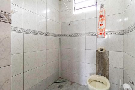 Casa à venda com 1068m², 3 quartos e 8 vagas Casa à venda com 1068m², 3 quartos e 8 vagasBanheiro social