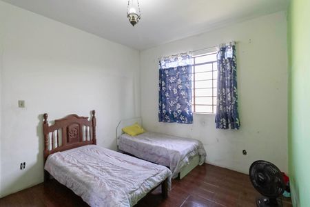 Casa à venda com 1068m², 3 quartos e 8 vagas Casa à venda com 1068m², 3 quartos e 8 vagasQuarto 1