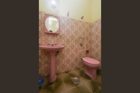 Casa à venda com 155m², 3 quartos e 2 vagas Casa à venda com 155m², 3 quartos e 2 vagasLavabo