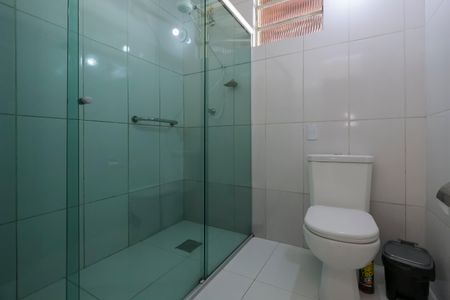 Casa à venda com 155m², 3 quartos e 2 vagas Casa à venda com 155m², 3 quartos e 2 vagasBanheiro Social