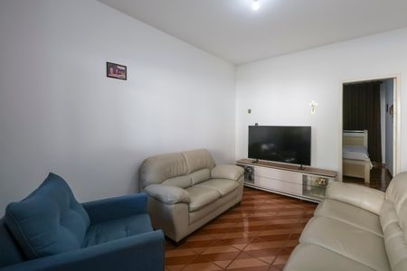 Casa à venda com 155m², 3 quartos e 2 vagas Casa à venda com 155m², 3 quartos e 2 vagasSala