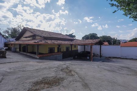 Casa à venda com 155m², 3 quartos e 2 vagas Casa à venda com 155m², 3 quartos e 2 vagasQuintal