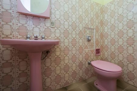 Casa à venda com 155m², 3 quartos e 2 vagas Casa à venda com 155m², 3 quartos e 2 vagasLavabo