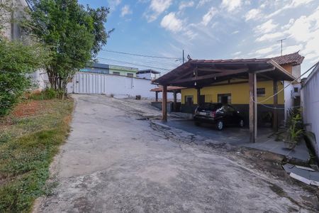 Casa à venda com 155m², 3 quartos e 2 vagas Casa à venda com 155m², 3 quartos e 2 vagasQuintal