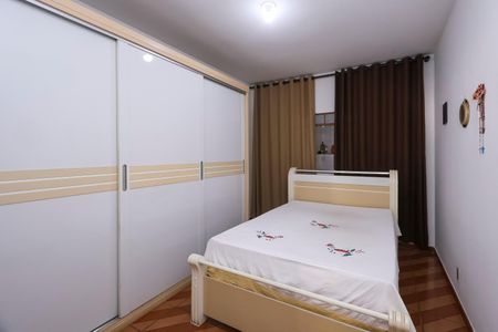 Casa à venda com 155m², 3 quartos e 2 vagas Casa à venda com 155m², 3 quartos e 2 vagasQuarto 1