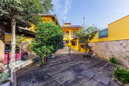 Casa à venda com 229m², 3 quartos e 3 vagas Casa à venda com 229m², 3 quartos e 3 vagasGarden