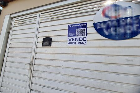 Casa à venda com 79m², 2 quartos e 2 vagasPlaquinha