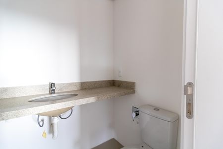Apartamento à venda com 61m², 2 quartos e 1 vaga Apartamento à venda com 61m², 2 quartos e 1 vagaBanheiro