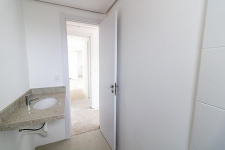 Apartamento à venda com 61m², 2 quartos e 1 vaga Apartamento à venda com 61m², 2 quartos e 1 vagaBanheiro da Suíte