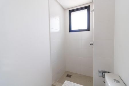 Apartamento à venda com 61m², 2 quartos e 1 vaga Apartamento à venda com 61m², 2 quartos e 1 vagaBanheiro da Suíte