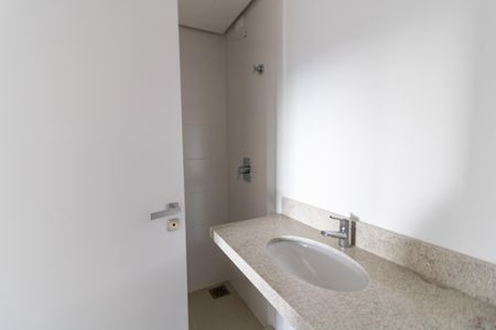Apartamento à venda com 61m², 2 quartos e 1 vaga Apartamento à venda com 61m², 2 quartos e 1 vagaBanheiro