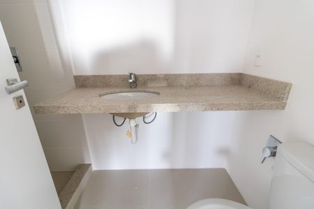 Apartamento à venda com 61m², 2 quartos e 1 vaga Apartamento à venda com 61m², 2 quartos e 1 vagaBanheiro