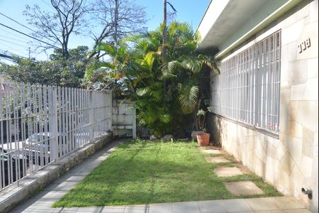 Casa à venda com 126m², 3 quartos e 2 vagasQuintal