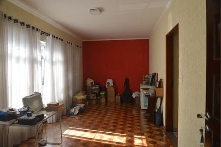 Casa à venda com 126m², 3 quartos e 2 vagasSala
