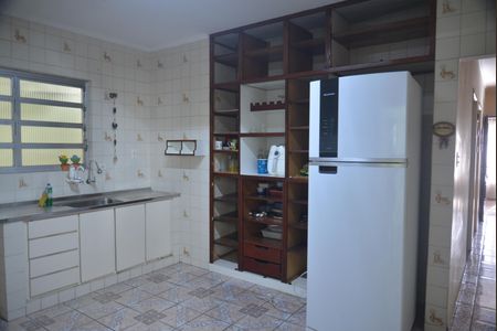 Casa à venda com 126m², 3 quartos e 2 vagasCozinha