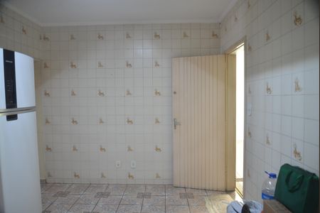 Casa à venda com 126m², 3 quartos e 2 vagasCozinha