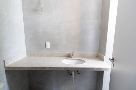 Apartamento à venda com 75m², 2 quartos e 2 vagas Apartamento à venda com 75m², 2 quartos e 2 vagasBanheiro