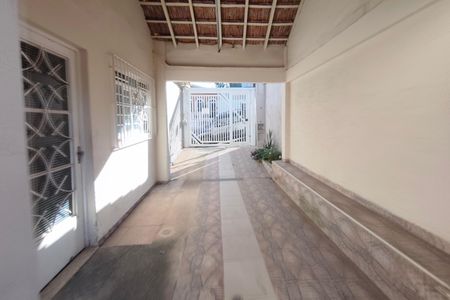 Casa para alugar com 295m², 3 quartos e 4 vagas Casa para alugar com 295m², 3 quartos e 4 vagasQuintal