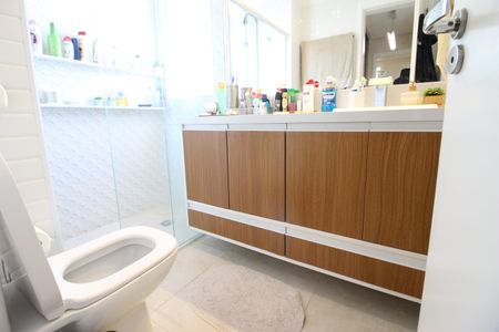 Apartamento à venda com 125m², 3 quartos e 2 vagasBanheiro da Suíte 1