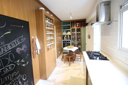 Apartamento à venda com 125m², 3 quartos e 2 vagasCozinha