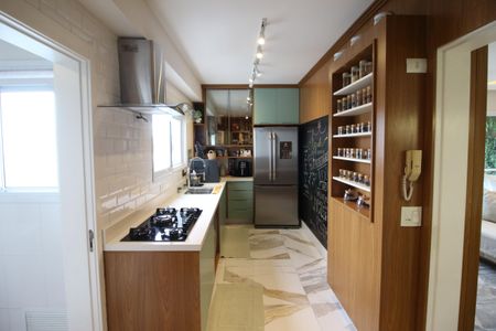 Apartamento à venda com 125m², 3 quartos e 2 vagasCozinha