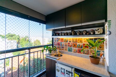 Apartamento para alugar com 73m², 2 quartos e 3 vagas Apartamento para alugar com 73m², 2 quartos e 3 vagasVaranda