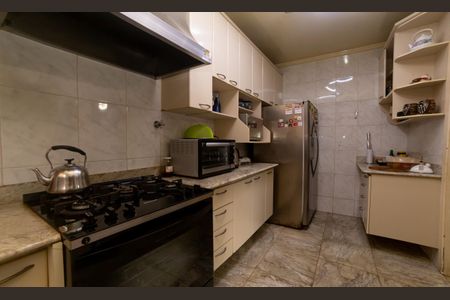 Casa à venda com 360m², 4 quartos e 4 vagasCozinha