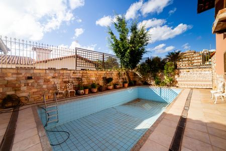 Casa à venda com 360m², 4 quartos e 4 vagasÁrea comum