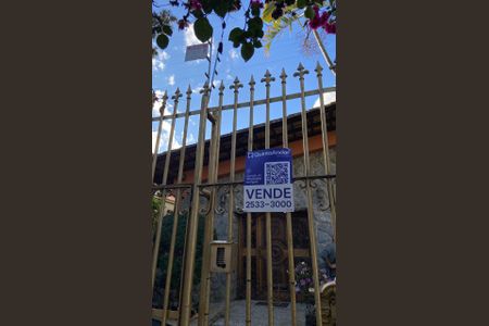 Casa à venda com 360m², 4 quartos e 4 vagasPlaca instalada