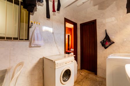 Casa à venda com 360m², 4 quartos e 4 vagasÁrea de Serviço