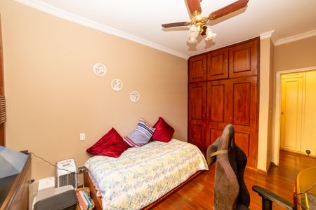 Casa à venda com 360m², 4 quartos e 4 vagasQuarto 2