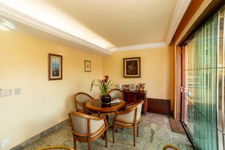 Casa à venda com 360m², 4 quartos e 4 vagasSala 2