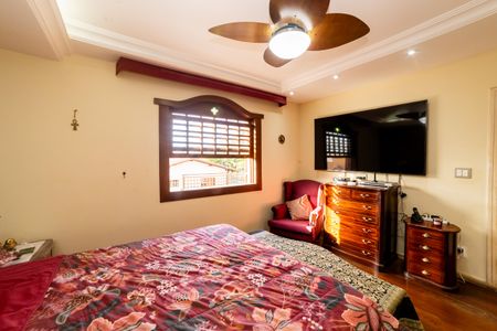 Casa à venda com 360m², 4 quartos e 4 vagasSuíte 1