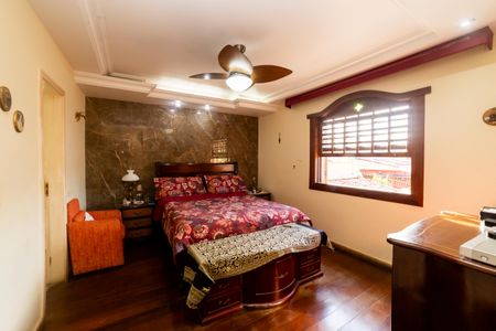 Casa à venda com 360m², 4 quartos e 4 vagasSuíte 1