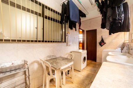 Casa à venda com 360m², 4 quartos e 4 vagasÁrea de Serviço