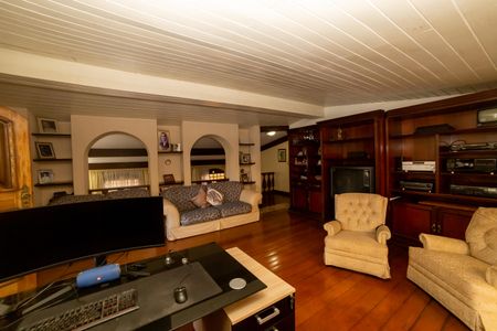 Casa à venda com 360m², 4 quartos e 4 vagasSala de TV